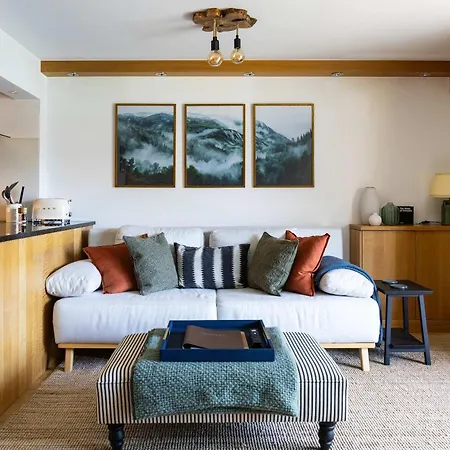 Olympia, Sleeps 6 Apartment